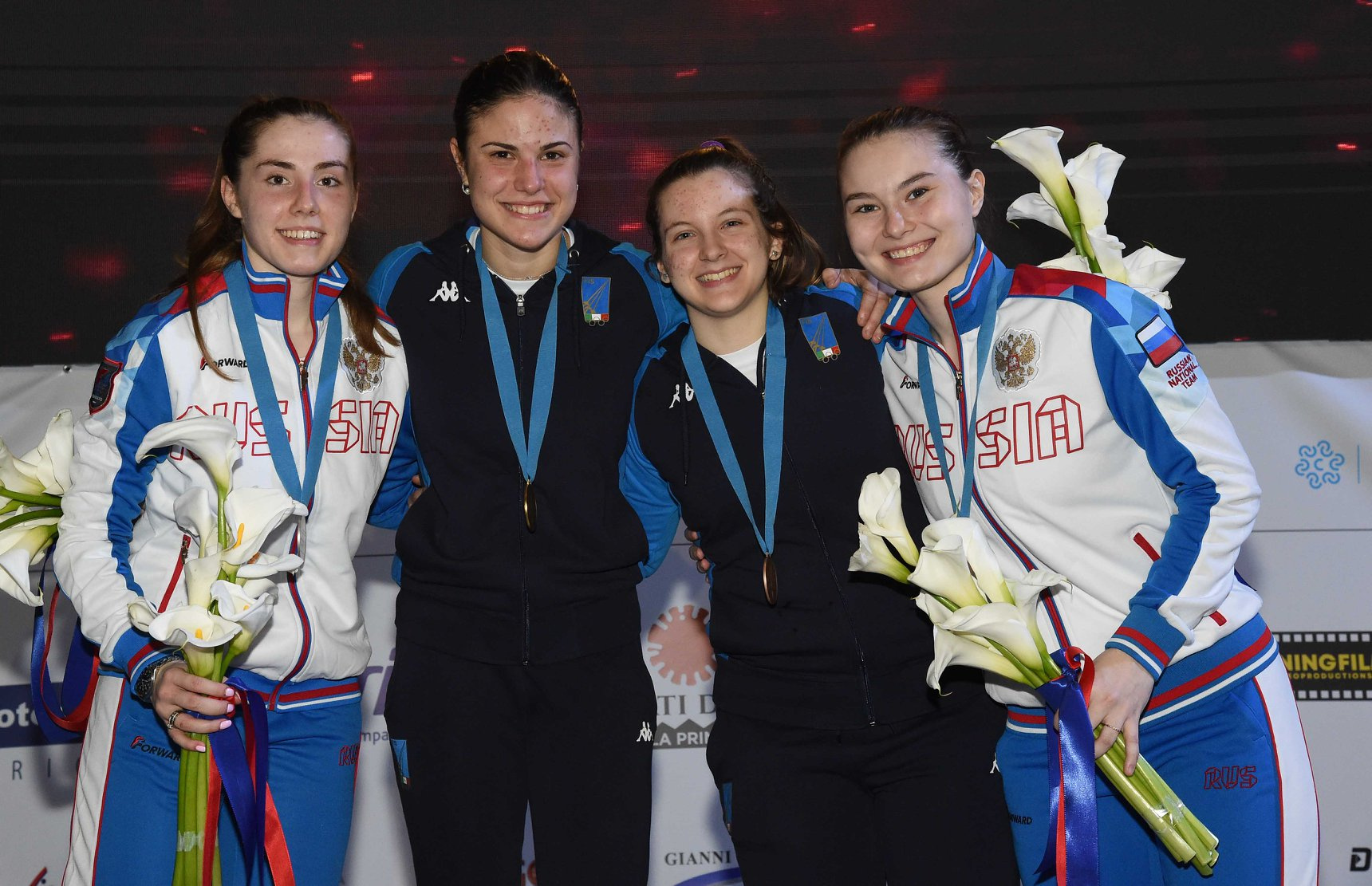 Men's epee and women's foil juniors events